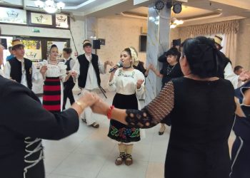 Teodora Dănțăușa, alături de seniorii din Baia Mare de Ziua Pensionarilor