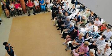 A fost sărbătoare pentru seniorii băimăreni – Muzică, emoție și voie bună de Ziua Persoanelor Vârstnice