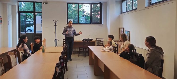 Șah pentru elevii din Baia Mare. Un nou cerc dedicat copiilor, deschis la Biblioteca „Petre Dulfu”