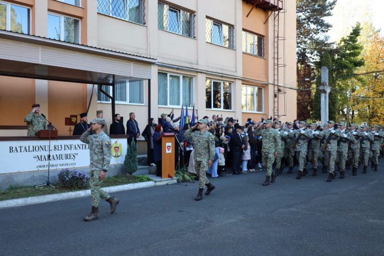 Jurământ militar la Baia Mare. Soldații Batalionului 813 Infanterie „Maramureș”, într-un moment solemn