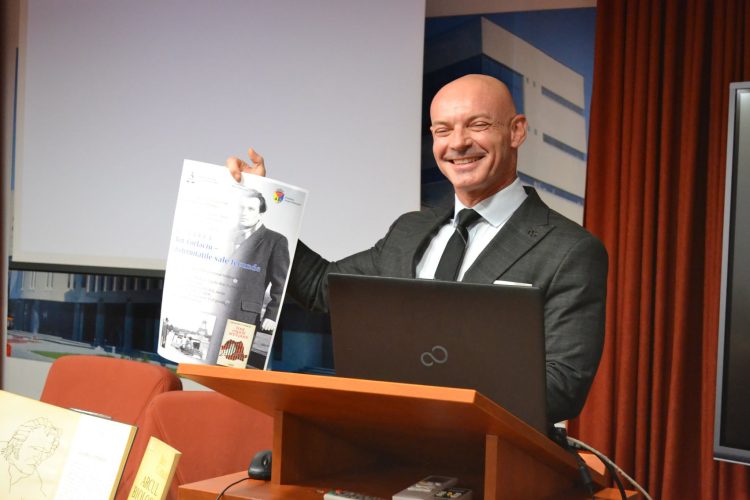 De la Radio Europa Liberă la Biblioteca Județeană. Un interviu cu Ben. Corlaciu, pregătit pentru o proiecție în premieră