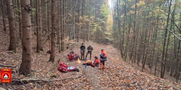 Doi ucraineni, salvați de Salvamont Maramureș după ce au traversat înot râul Tisa – Ambii erau epuizați și hipotermici