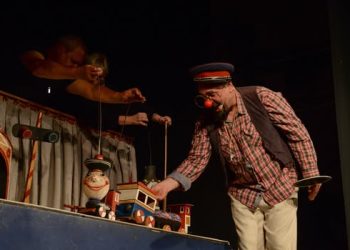 Teatrul îi așteaptă pe cei mici la spectacole în luna noiembrie. „Vrăjitorul din Oz”, o singură reprezentație