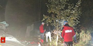 Salvare în Munții Maramureșului – Un tânăr de 26 de ani, găsit epuizat într-un vagon forestier