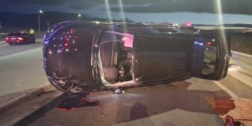 Accident grav: Un sofer rupt de beat s-a răsturnat cu mașina