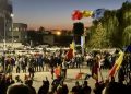 Nu suntem împărțiți între stânga și dreapta. Ne-au împărțit între cei care conduc și cei care duc greul