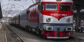 Student în Baia Mare? Ai reducere de 90% la tren, dar numai pe anumite rute
