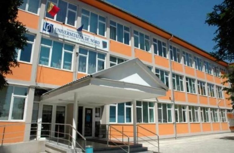 Trei zile dedicate cărților la Baia Mare. Conferințe, întâlniri cu scriitori și reduceri pentru elevi și studenți