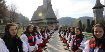 Femeile care țin Maramureșul viu. 15 octombrie, ziua celor care duc mai departe viața satului