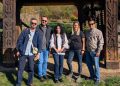 Maramureșul ajunge în presa din Azerbaidjan! Jurnaliști străini, în vizită la Muzeul Satului din Baia Mare