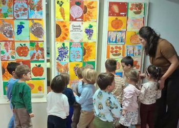 Expoziție realizată de preșcolari, la Biblioteca Județeană din Baia Mare