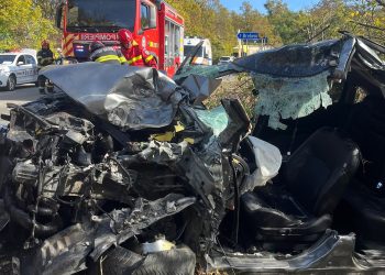 Mobilizare amplă de forțe de intervenție la un impact între două vehicule între Cernești și Tg. Lăpuș – Trei persoane, la spital