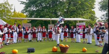 Trofeul Festivalului Național de Folclor „Victoria Darvai – CENTENAR” ajunge la Vișeu de Sus