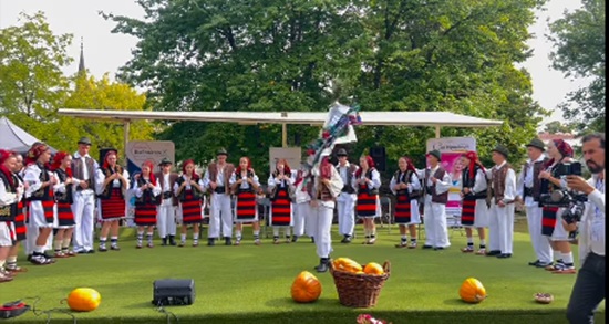 Trofeul Festivalului Național de Folclor „Victoria Darvai – CENTENAR” ajunge la Vișeu de Sus