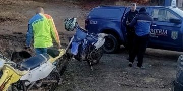 Prinși cu motocicletele de motocross în fondul cinegetic, în Pasul Netedea. Amenzi de 2.000 de lei