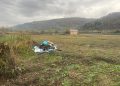 Deșeuri funerare abandonate pe un teren al comunei Strâmtura – Primăria a sesizat Poliția