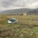 Deșeuri funerare abandonate pe un teren al comunei Strâmtura – Primăria a sesizat Poliția