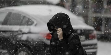 ANM a emis o informare meteo – Ploi, vânt puternic și ninsori la munte în următoarele zile