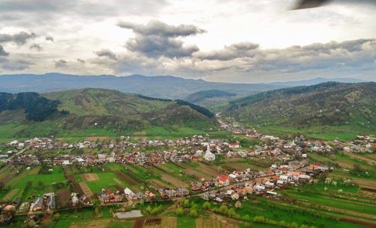 Drumul Satului Viu” începe la Sărăsău – Ateliere tradiționale, Masa Satului și premieră de film documentar