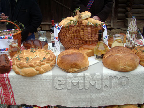 CRACIUN IN MARAMURES 2012 - Prolog la Craciun, in Muzeul Satului din Baia Mare