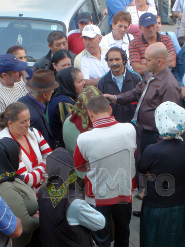 MITING - Locuitorii din Borsa au protestat impotriva Vital