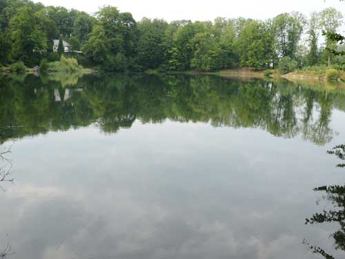 Foto: Vedere spre Cabana Lacul Bodi Ferneziu (c) Petru Goja