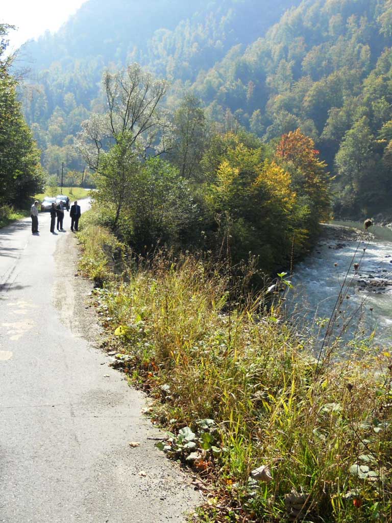 Foto: Surpare drum Valea Viseului